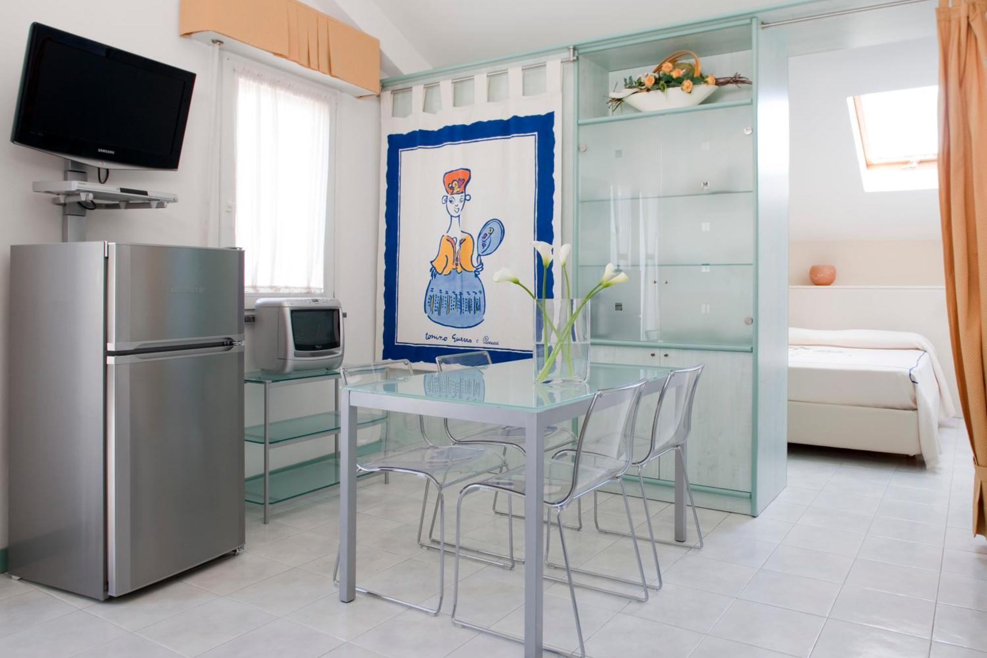 Hotel Eros Residence Cervia Bagian luar foto