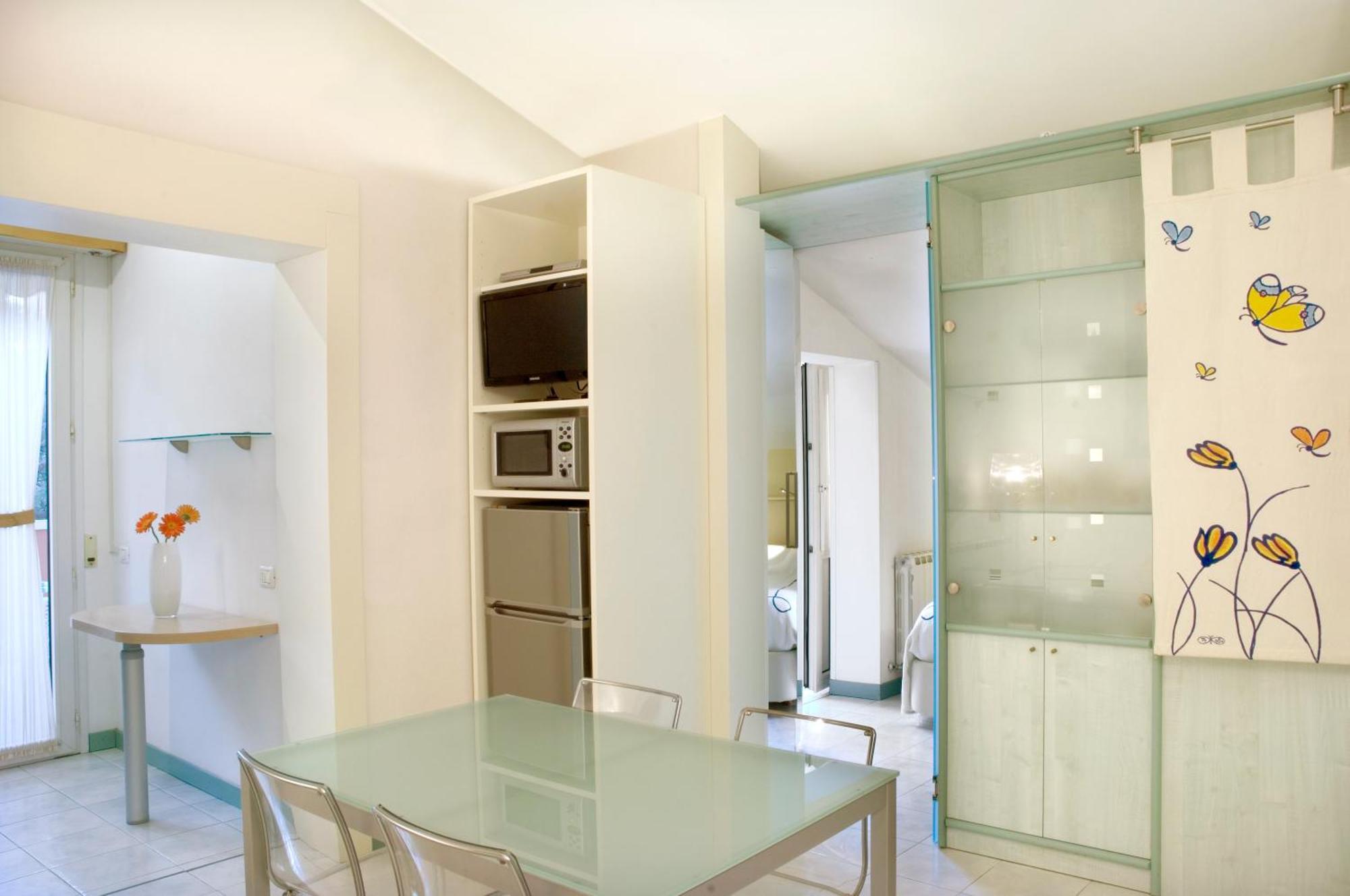Hotel Eros Residence Cervia Bagian luar foto