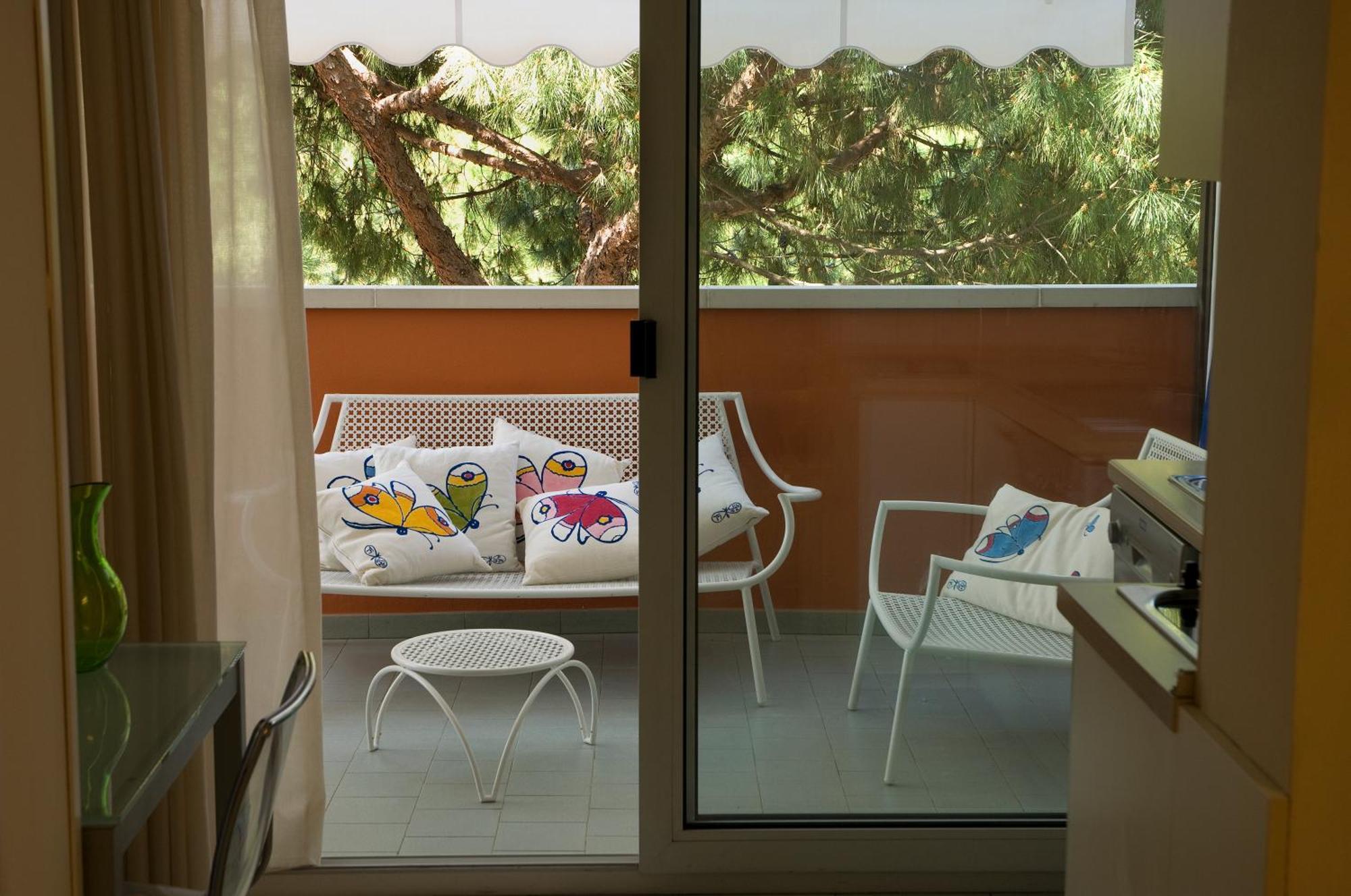 Hotel Eros Residence Cervia Bagian luar foto