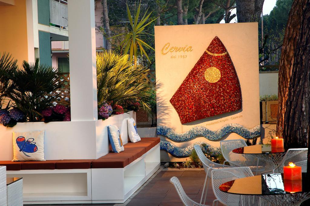 Hotel Eros Residence Cervia Bagian luar foto